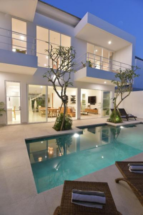 Villa Cruz close to Finns Beach club